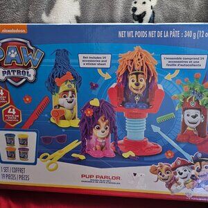 Paw Patrol 19 Pieces Pup Parlor Dough Playset Ages 3+ New
